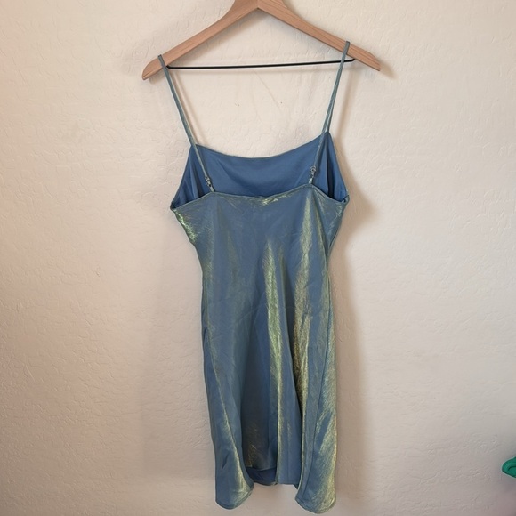 NWT Lovely Day Iridescent Cowl Neck Spaghetti Strap Mini Dress M - Picture 4 of 4